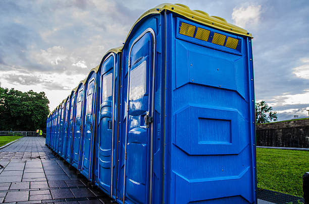 Best Portable toilet rental cost  in Clay City, KY
